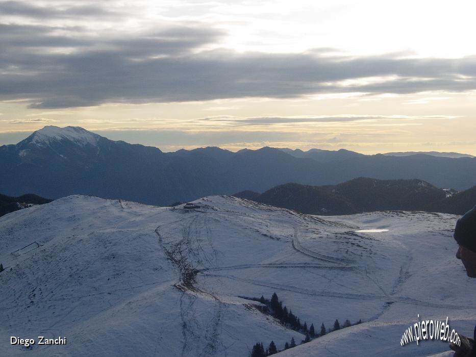 5-rif. Parafulmen e la sua conca.JPG - 5-Rifugio Parafulmen e la sua conca